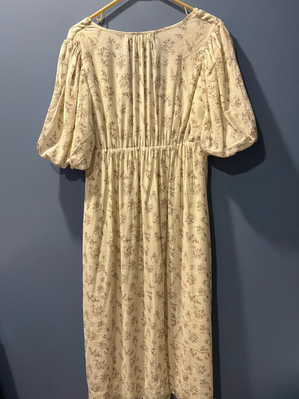 🚘LULU’S Cream Floral Maxi Dress with Puff Sleeves - Picture 5 of 7